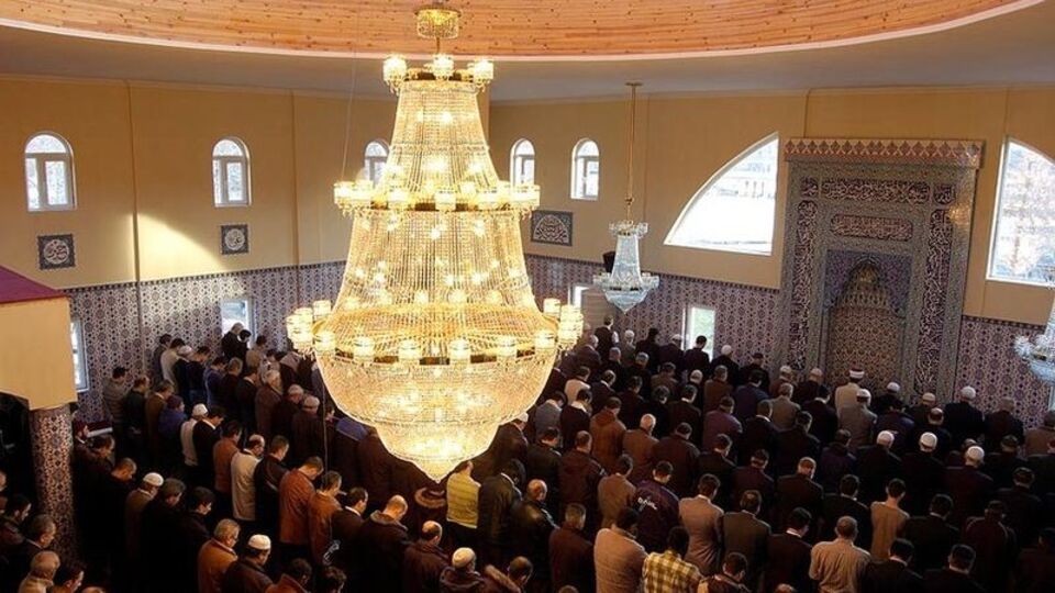 22 saat oruç tutacaklar!