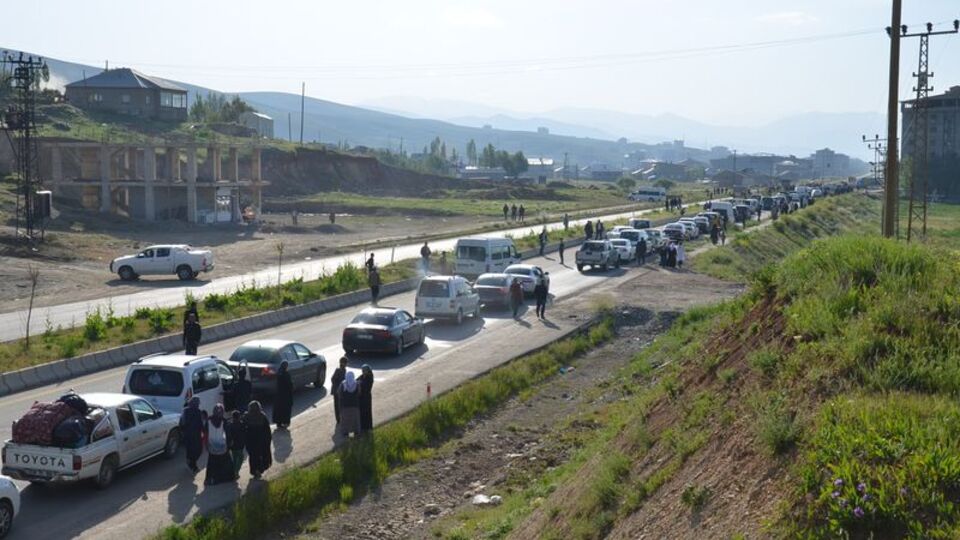 Yüksekova'da yasak kısmi olarak kaldırıldı