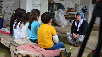 86 yaşındaki öğretmene öğrencisinden 'vefa' belgeseli!