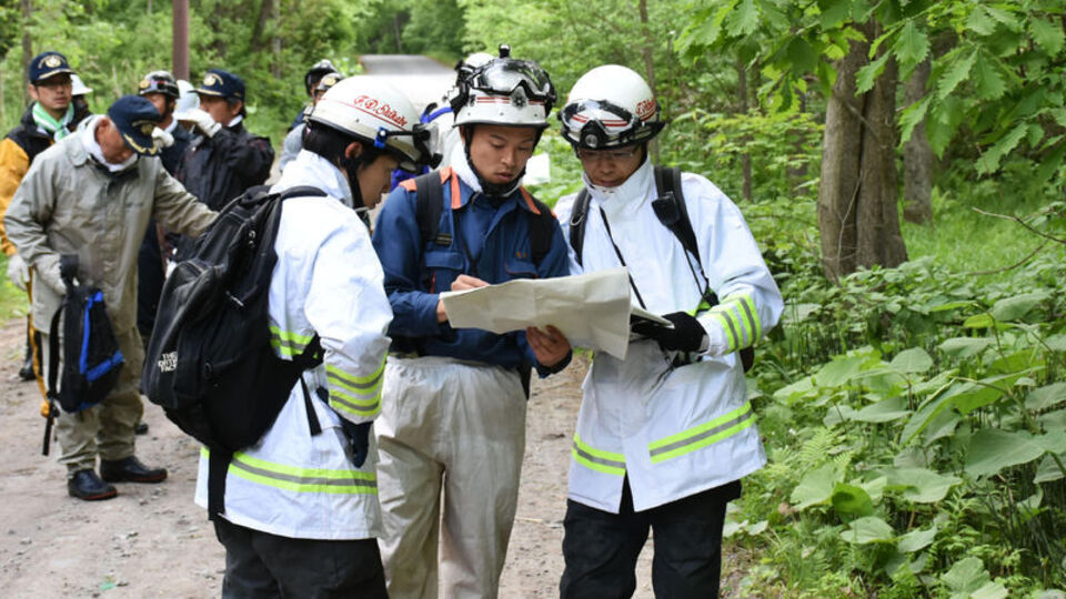 Japonya'da akılalmaz olay: 7 yaşındaki çocuğu ormana bıraktılar!