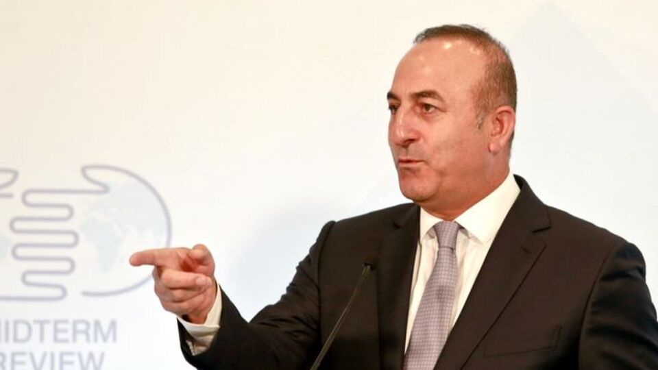 Çavuşoğlu'ndan iki kritik mesaj!