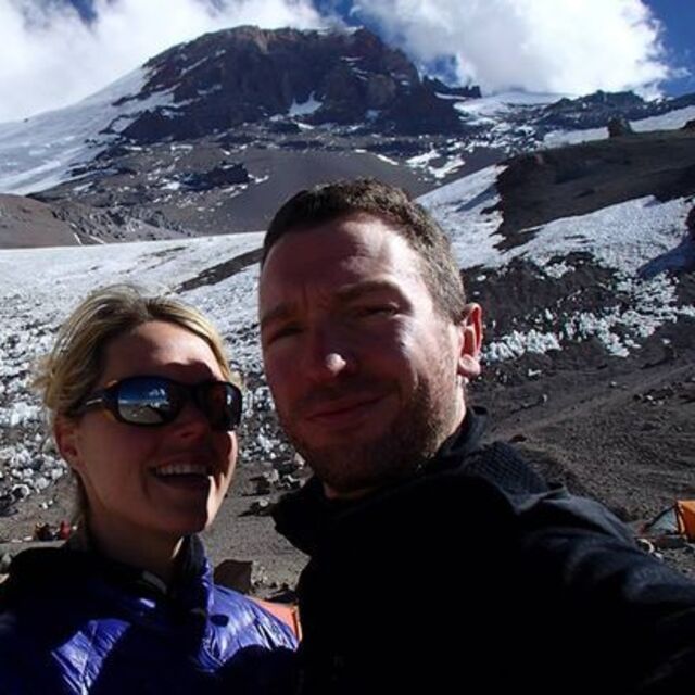 Everest'te ölen eşini zirve için bırakmış!