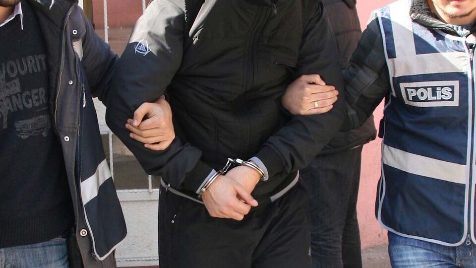 Siirt merkezli FETÖ/PDY operasyonunda 2 tutuklama