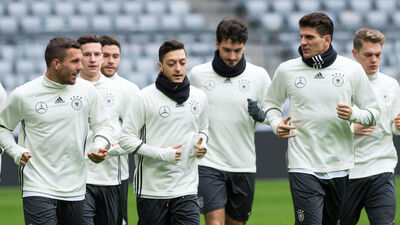 Löw'den şaşırtan karar!