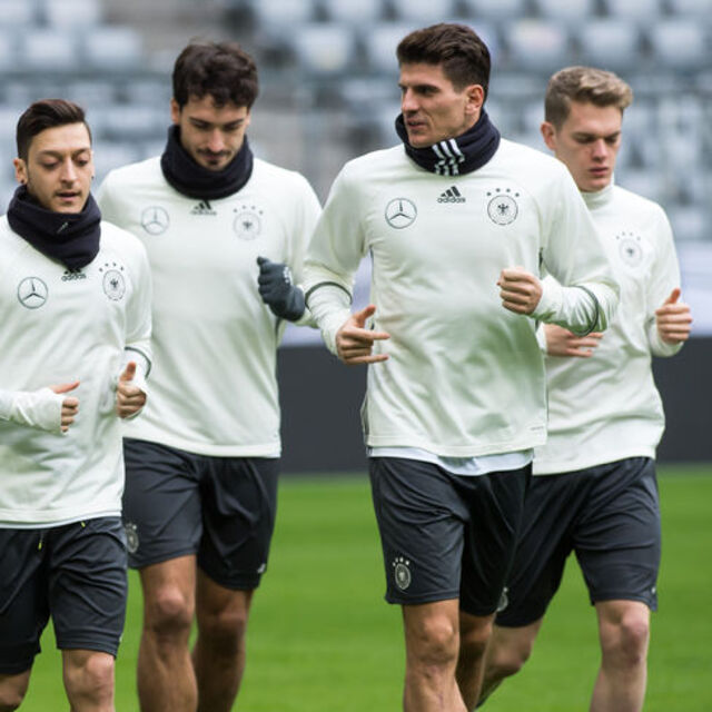 Löw'den şaşırtan karar!