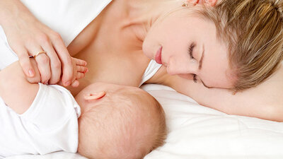 Anne sütü nasıl sağılır? Nasıl saklanır?