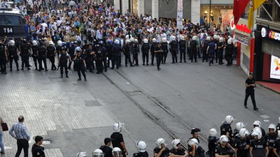 İstiklal Caddesi'nde 'Gezi' yürüyüşü