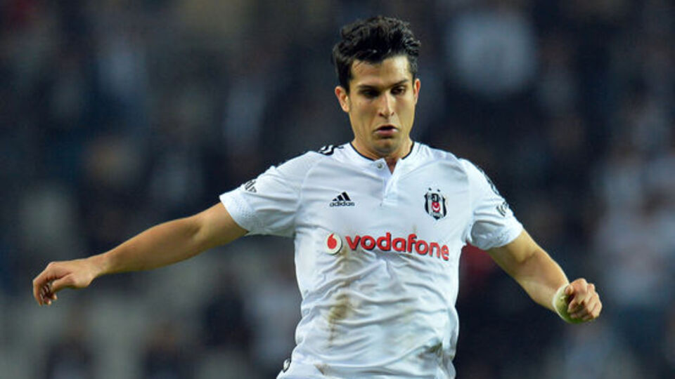 Necip Uysal'a sürpriz teklif!