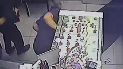 Vurulduktan sonra bile dövmeye devam etmişler!