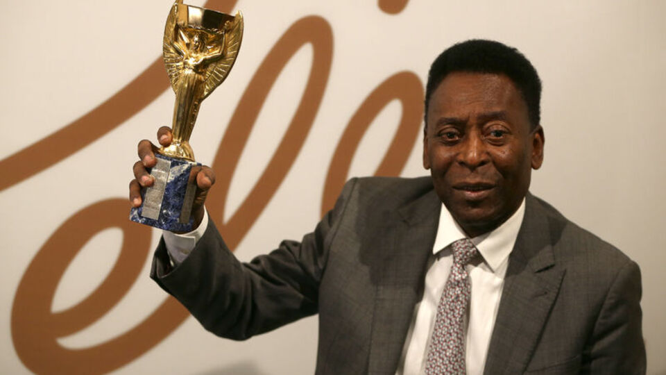 Pele'nin koleksiyonu açık arttırmada!