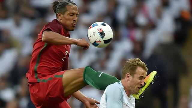 Bruno Alves'ten şoke eden tekme!