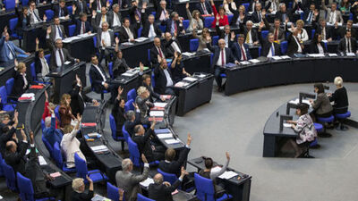 Azerbaycan'dan Almanya'nın sözde soykırım kararına tepki