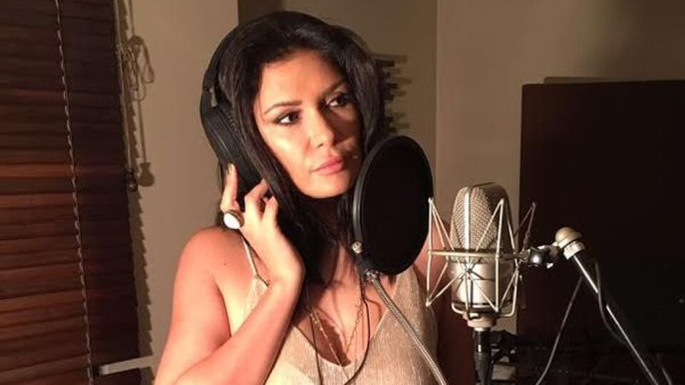 Yeni şarkılar için stüdyoya kapandı