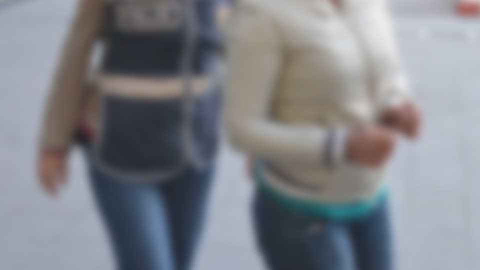 Liseli 3 kız tuzak kurdu!