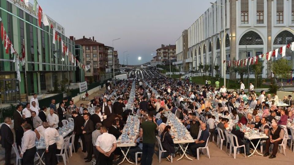 İlk iftar saat kaçta?