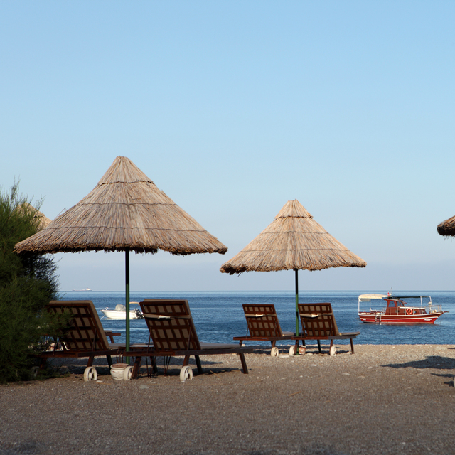 Antalya'da turizm kan ağlıyor