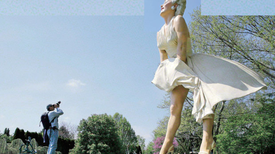 Ne çekti şu heykeller!