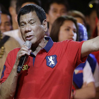 Yeni lider halka seslendi: Suçluları öldürebilirsiniz