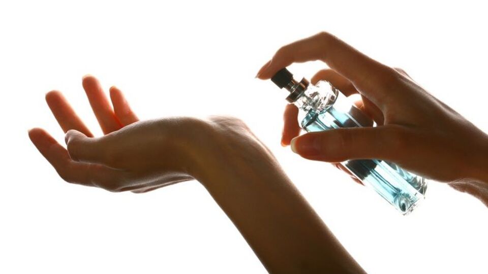 Parfüm sıkmak orucu bozar mı?