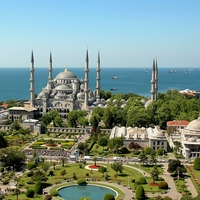 İstanbul yarı yarıya boş!