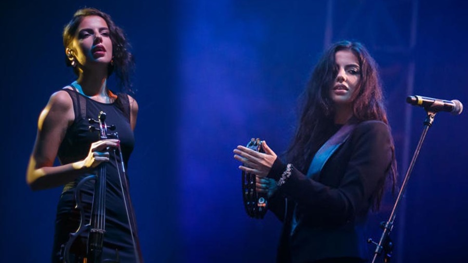 'Duy Beni'yi konserle tanıtacak'