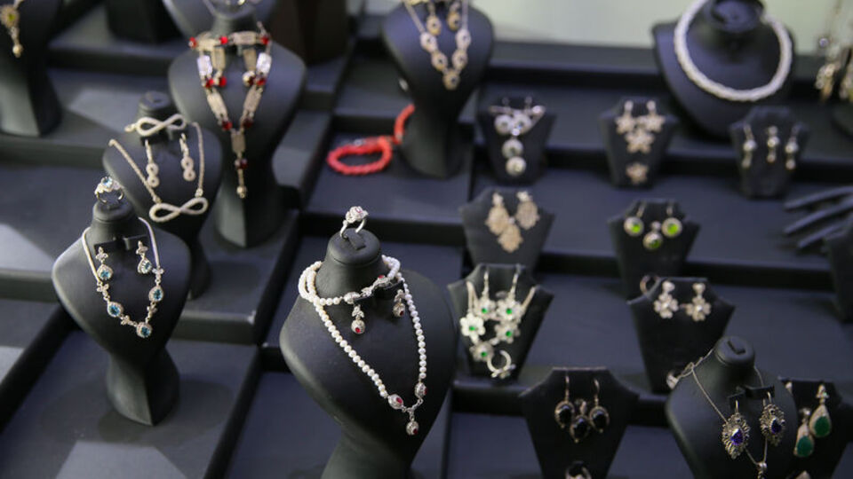 Takı kararmasının üstesinden böyle gelin