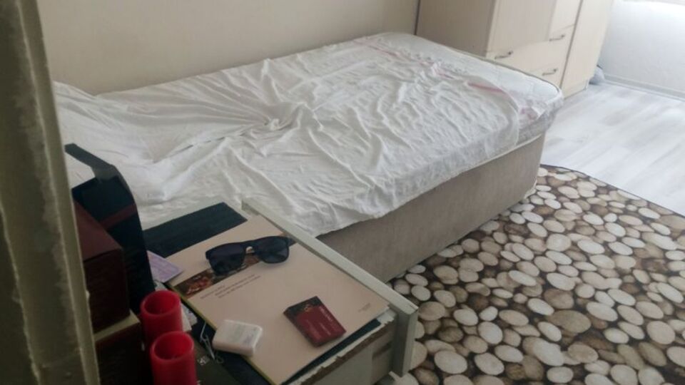 Atalay Filiz ile aynı evde kaldı, psikolojisi bozuldu!