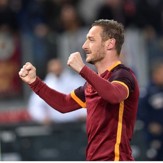 Totti muradına erdi!