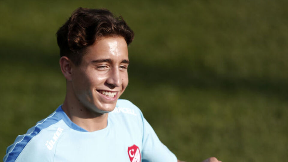 Emre Mor kimdir?