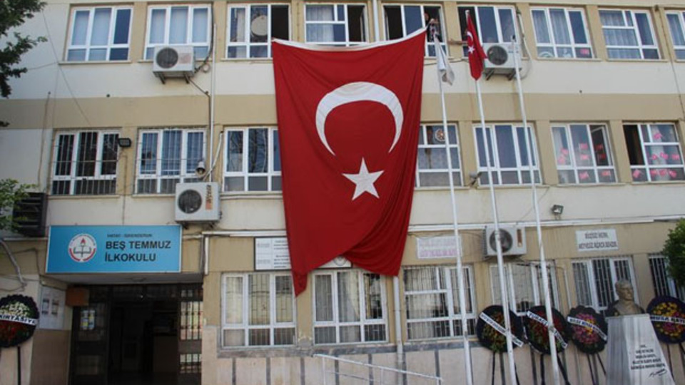 Osmaniye'deki kazada hayatını kaybeden öğrencilerin sınıfı kapatıldı