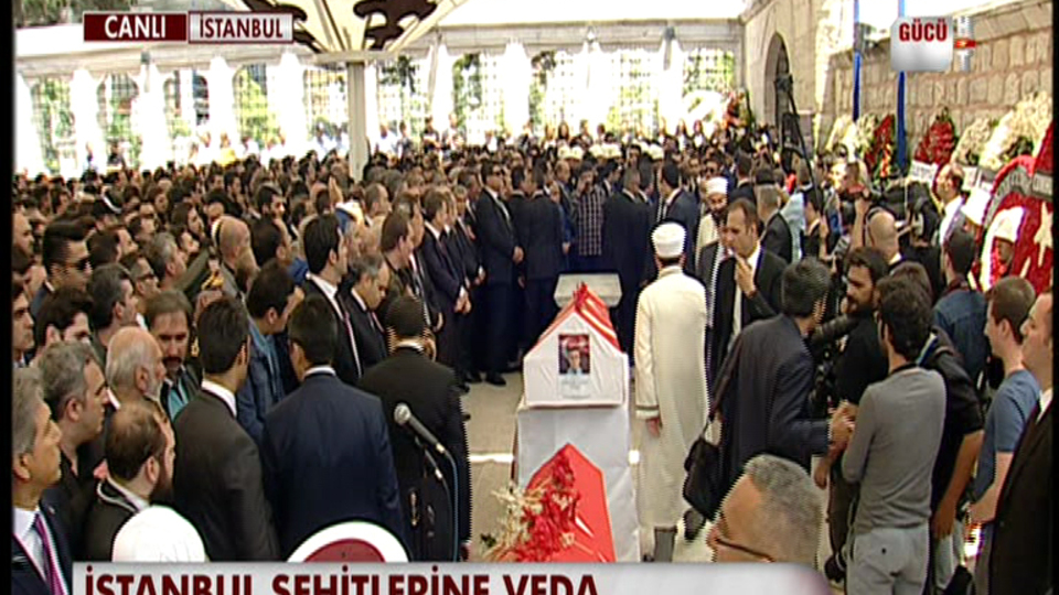 Vezneciler şehitlerine veda