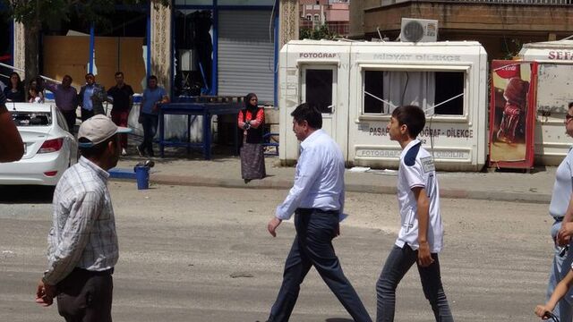 HDP'li Altan Tan'a Mardin Midyat'ta tepki