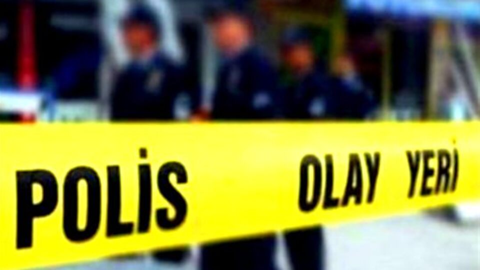 Kendini nişanlısının balkonunda astı