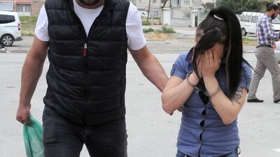 Kendisine tecavüz etmek isteyen sevgilisinin arkadaşını öldürdü