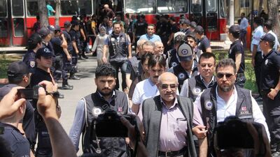 Paralel operasyonunda 8 tutuklama