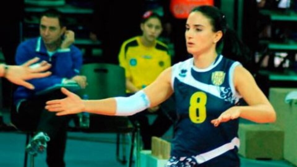 Ayça Naz İhtiyaroğlu İdmanocağı'nda!