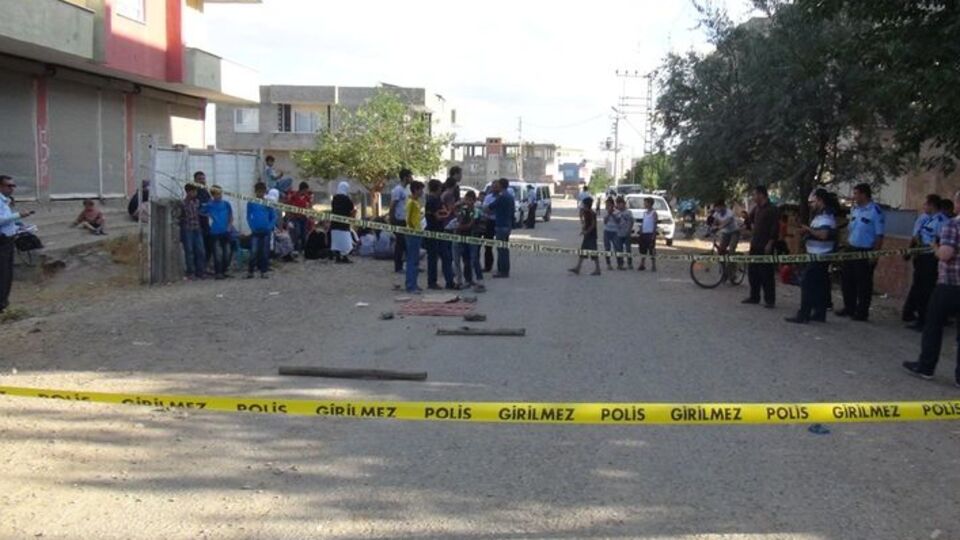 Halk otobüsü 18 aylık bebeği ezdi