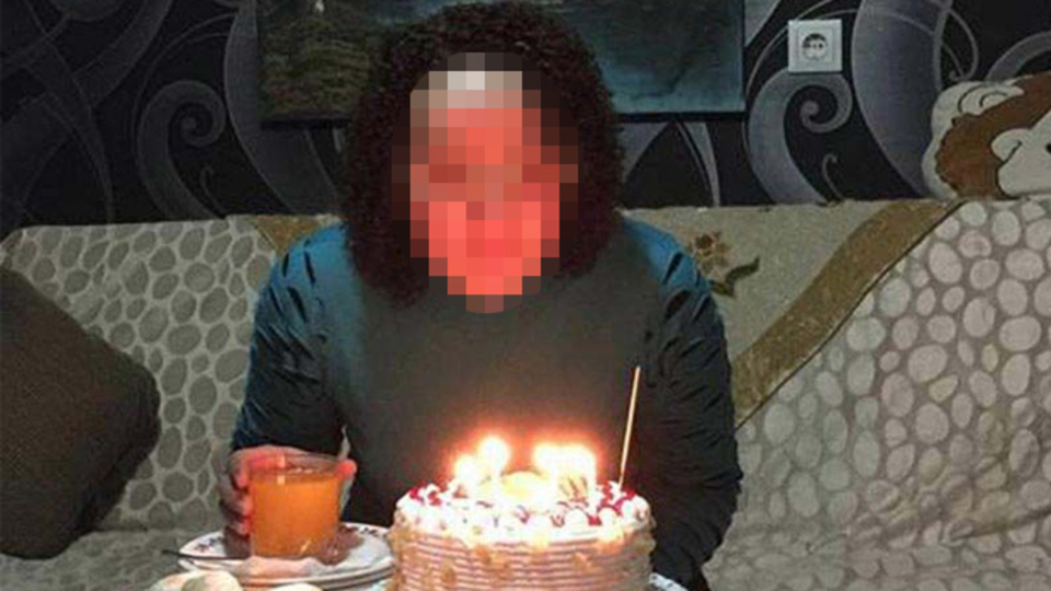 Başına poşet bağlayıp, çok sayıda hapla intihar etti