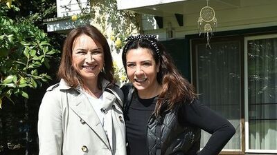 Demet Akbağ ile Çok Aramızda 1. bölüm / Işın Karaca