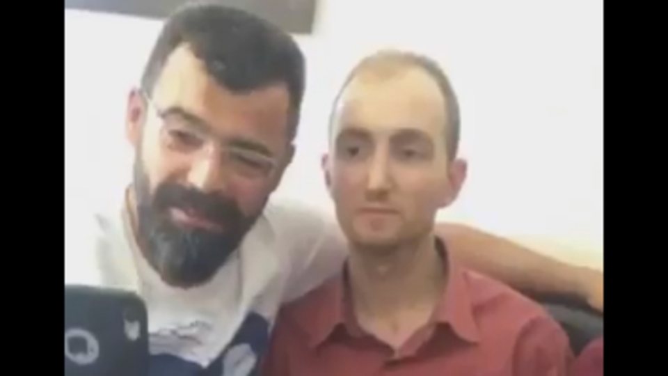 Selfie çeken çekene! Sadece onlar değilmiş