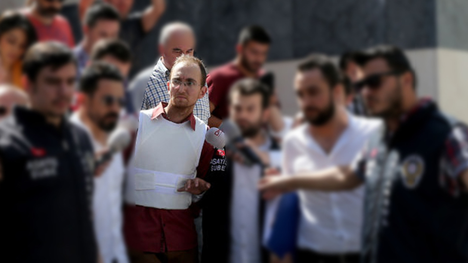 "Bitkin görünüyordu, bakışımızdan rahatsız olunca..."