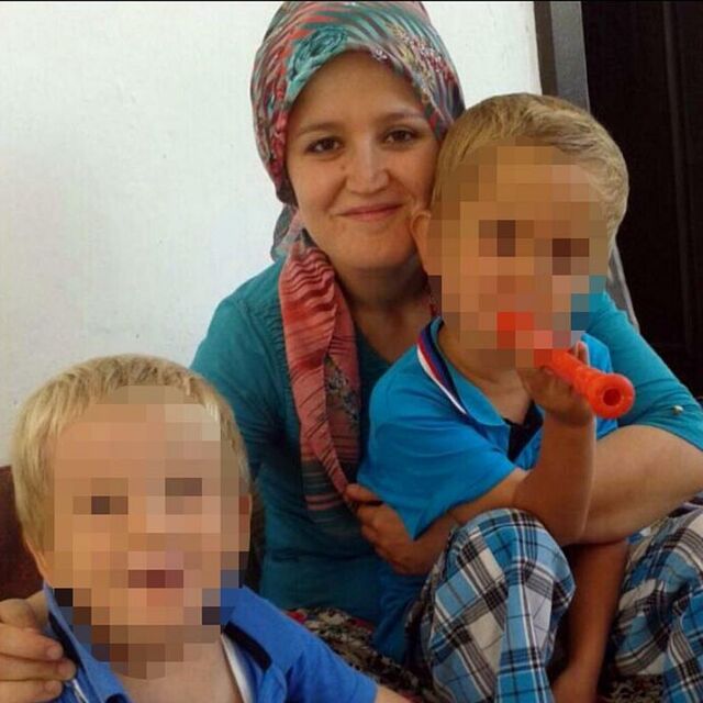 Eşini bıçaklayarak öldürdü