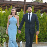 Fahriye Evcen ve Burak Özçivit aşkını kim kurtardı?