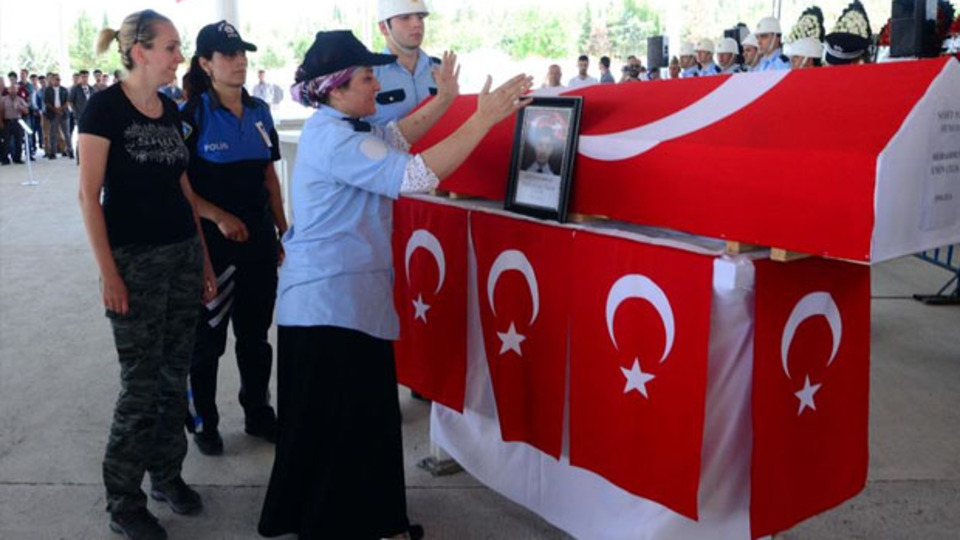 Şehit polis gözyaşlarıyla uğurlandı