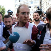 "Bana gazetelerden şifreli mesajlar veriliyordu"