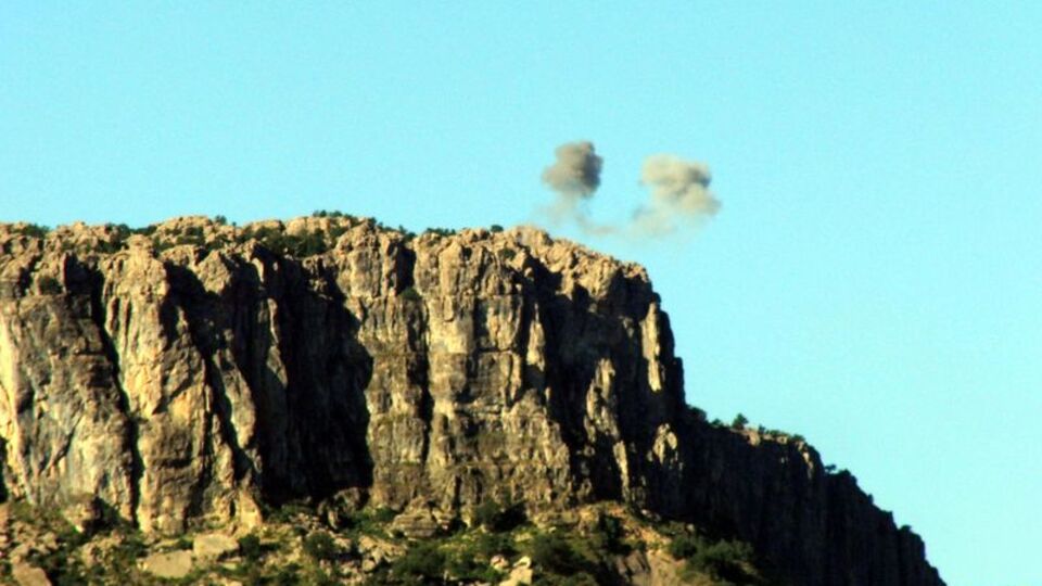 PKK, Derecik'te askeri üs bölgelerine saldırdı