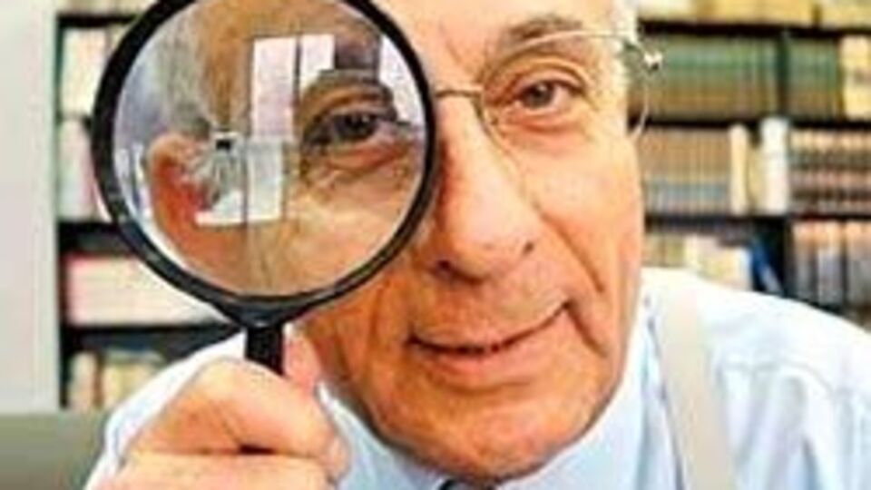 Hakkı Devrim hayatını kaybetti