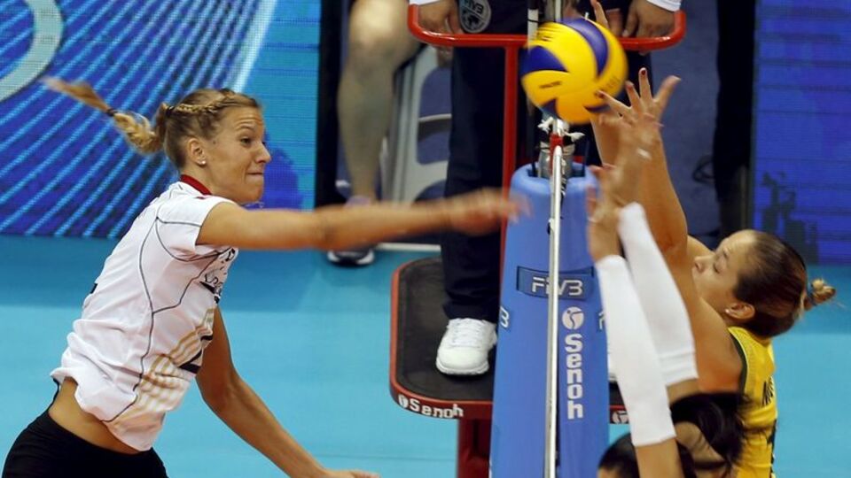 Maren Brinker, İdmanocağı'nda!