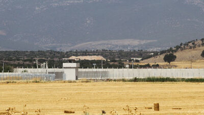 Sınırda akıllı önlem! 3 dilde uyarı, otomatik ateş