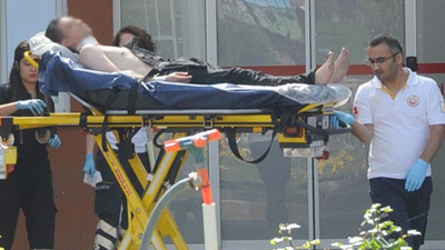 Önce sevgilisini sonra kendini bıçakladı